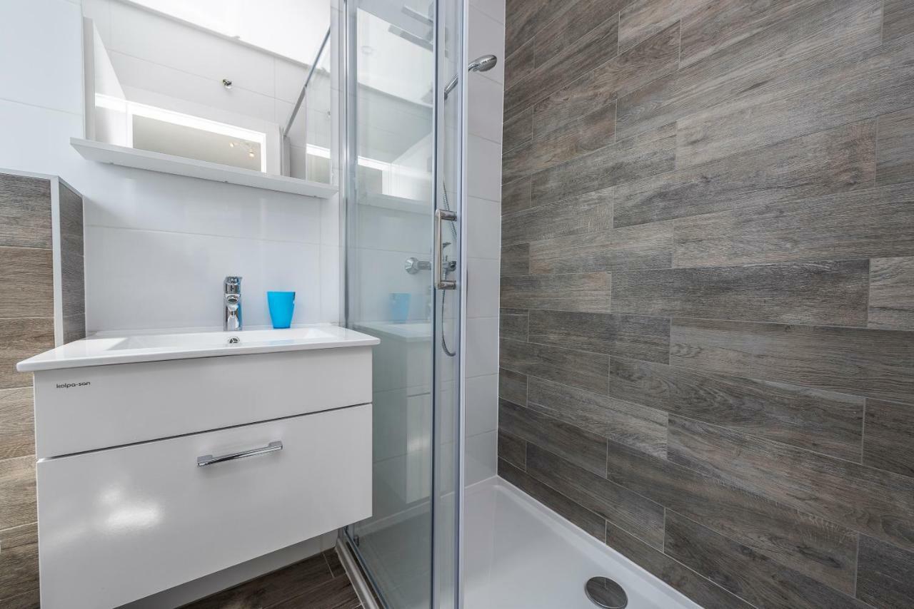 Adris 2 Luxury Modern Apartment With A Pool Novaglia Esterno foto