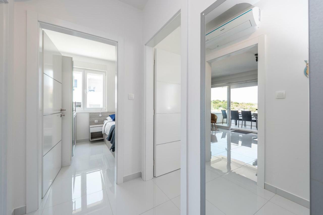 Adris 2 Luxury Modern Apartment With A Pool Novaglia Esterno foto