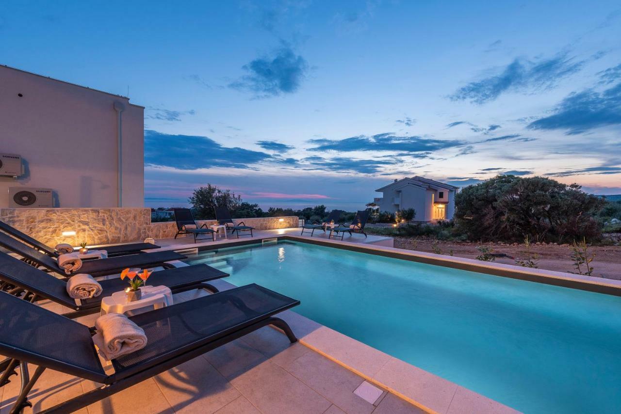 Adris 2 Luxury Modern Apartment With A Pool Novaglia Esterno foto